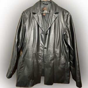 Danier Women’s Black Leather Jacket